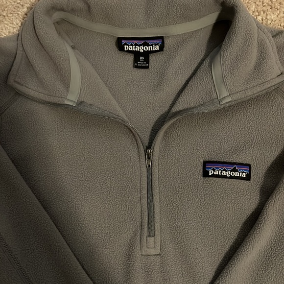 Gray Patagonia half zip pull over. - Picture 2 of 3